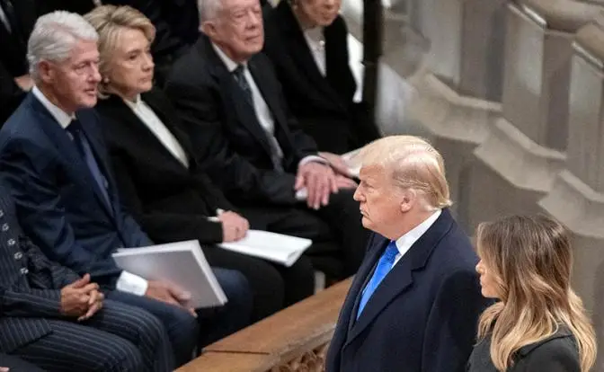 Бумеранг Эпштейна: Трампу может неслабо прилететь самому