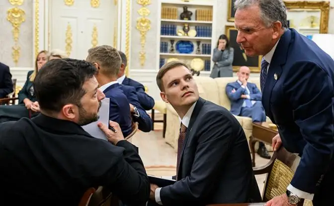 «И уточнить текст капитуляции»: Загадочная встреча Зеленского и Уиткоффа