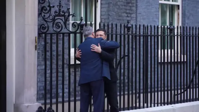 Западный раскол: в СовФеде назвали страну, куда переедет Зеленский