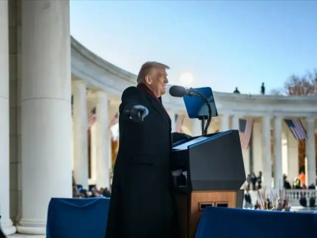 Визовый фильтр США: Трамп закрыл страну для лиц с недугами