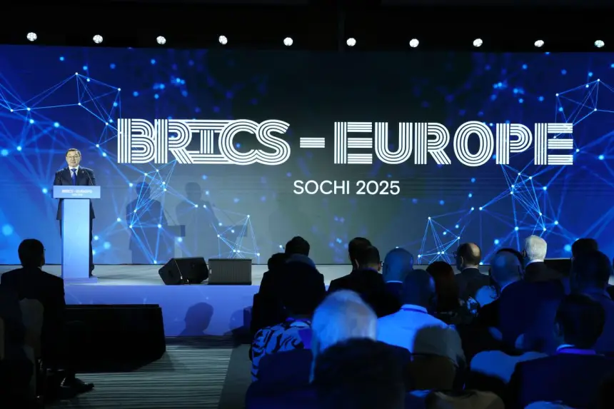 Немецких депутатов подвергли травле за решение приехать в Россию