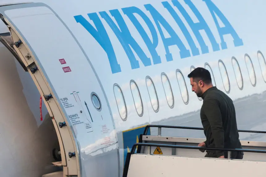 Побег от Майдана: Зеленский вслед за Умеровым срочно уезжает за границу