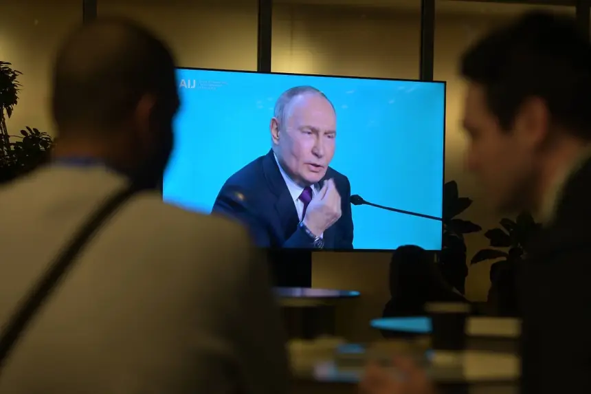 «Преступная банда»: Путин отодвинул киевскую власть от круглого стола