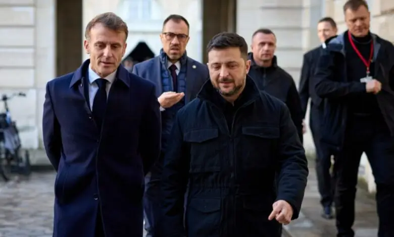 Камикадзе Макрон: во Франции назвали цену финансовой поддержки Зеленского