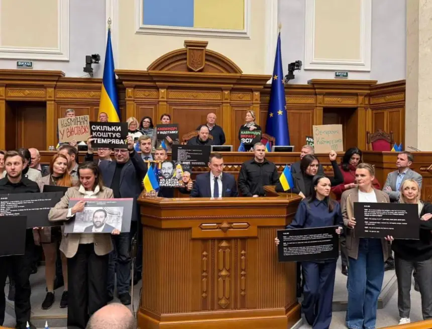 Процесс крушения украинской государственности набирает обороты