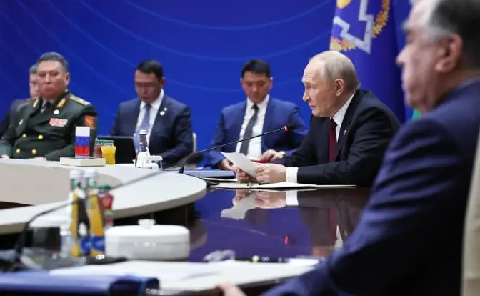 В ходе визита в Киргизию Путин сделал «ход конём», усилив скакуна офицером