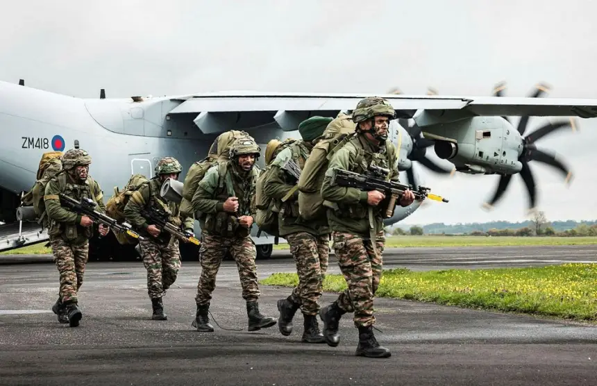 «Стальные дикобразы» окружают Россию