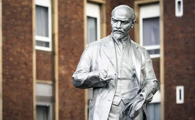 Германия: Начнем валить Ленина — а дальше как на Украине