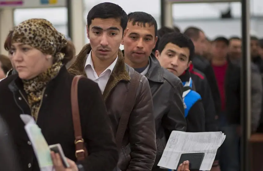 Приезжих – под контроль. Двойное гражданство РФ и Таджикистана отменят?