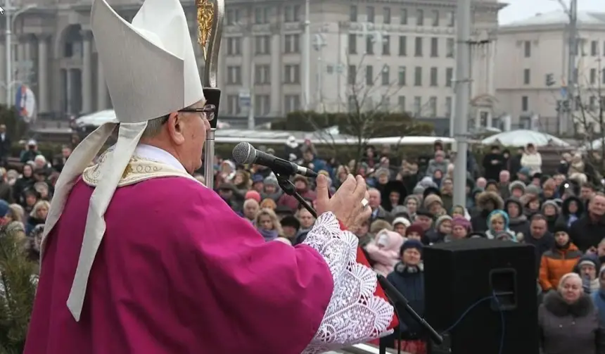 Гонения на русский язык: в Киеве показательно топчутся по правам человека