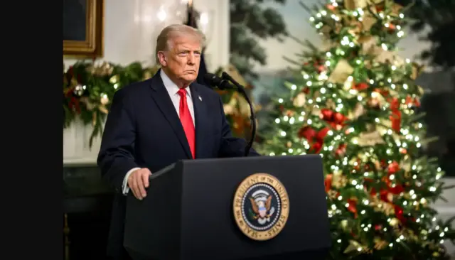 «Там повсюду русские и китайские суда»: Трамп гнет свою линию по Гренландии