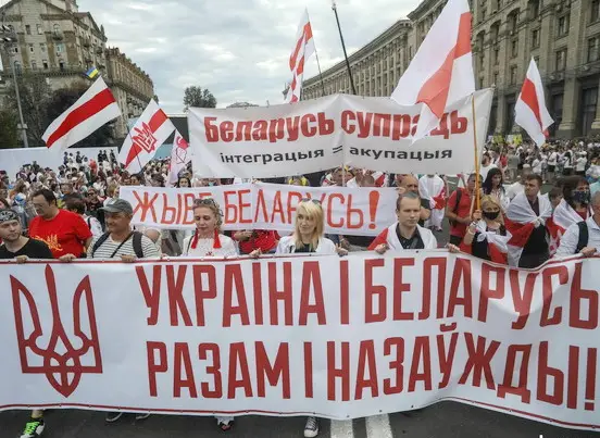 «Руская мова табе не родная». Старт бессрочной нацпрограммы в Белоруссии