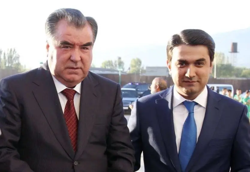 В преддверии выборов оппозиционеры пытаются очернить семью президента РТ