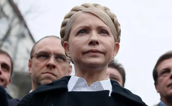 Украину готовят к выборам? К женщине с косой пришли искатели компромата