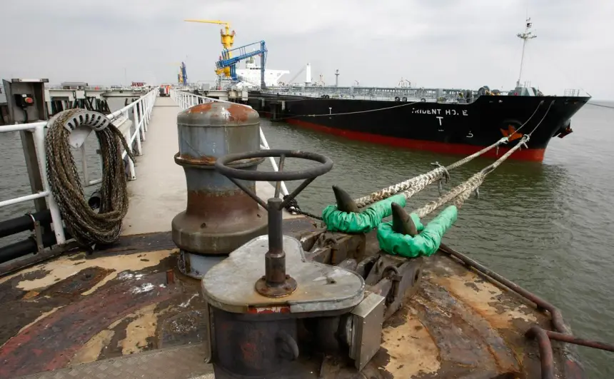 Запад перешел от санкций к войне с Россией