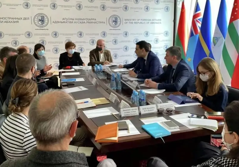 Союз Абхазии и России пытаются разрушить: кто, как и за чьи деньги?