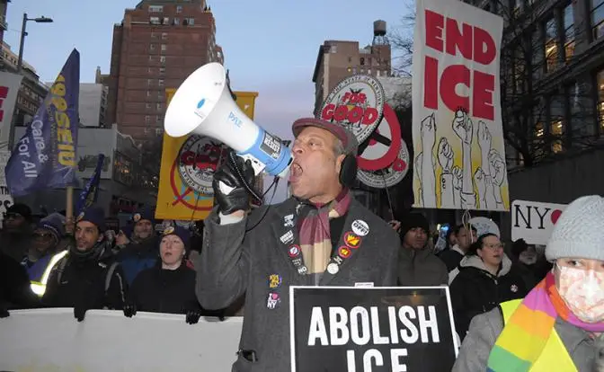 С закидонами Трампа США могут не дожить до 250-летнего юбилея