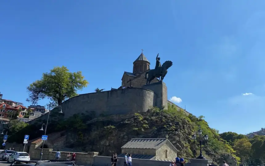 Как Запад пытается взять под контроль Грузинскую православную церковь