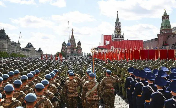 На Мавзолей Трампа не пустят, но посмотреть Парад Победы может и пригласят