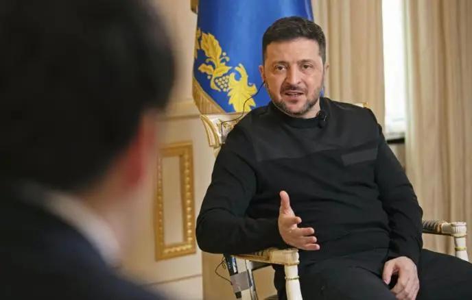 Зеленский, тихо посмеиваясь в Киеве, издевается над Трампом в Вашингтоне