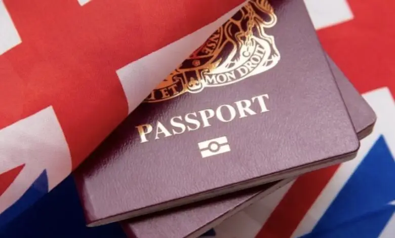 За связи с Россией: бывшего британского полицейского лишили гражданства