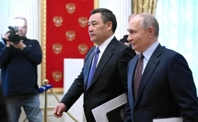 ЕС ввел санкции против Киргизии, Жапаров срочно прилетел в Москву