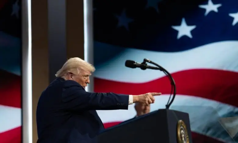 Трамп в ярости: в США лихорадочно ищут источник данных о спасении пилота