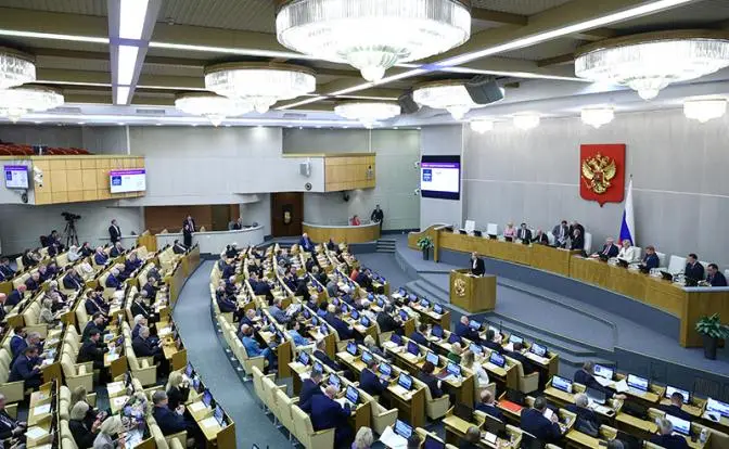 Чиновники должны ответить, на кого они работают – на страну или заграницу