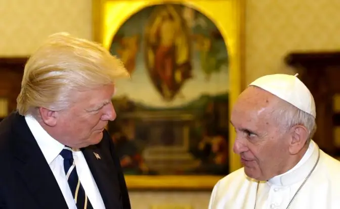 Возомнившему себя Богом Трампу пора менять Белый дом на сумасшедший