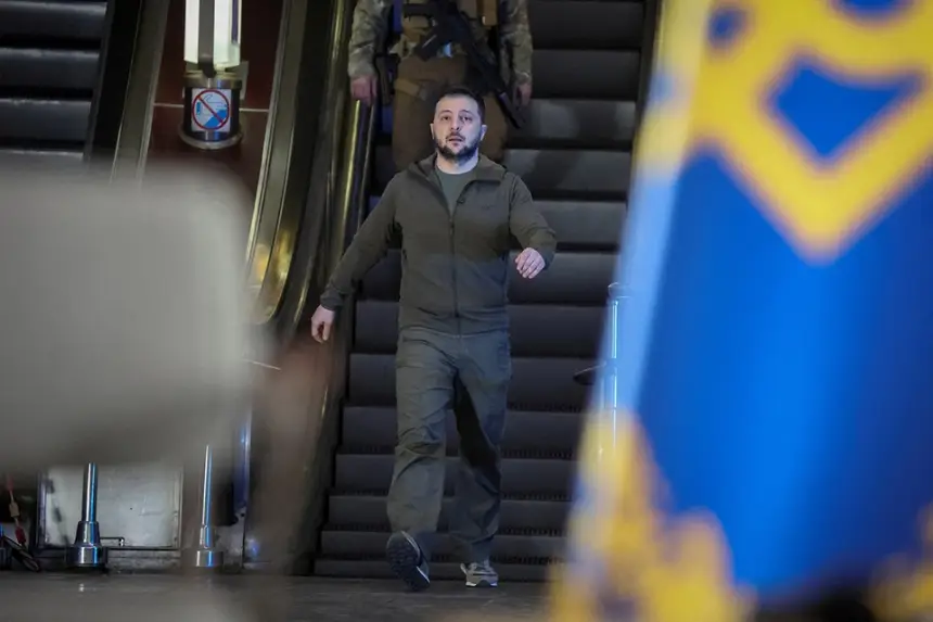 Куда побежит Зеленский: лондонская ловушка или карпатский тупик