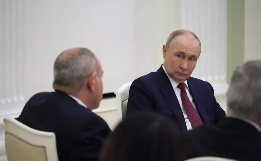 «Довёл нас до изжоги!» - на ТВ Азербайджана отчитывают Путина