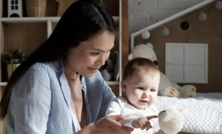 Стоп нелегалам: схема с нянями в Петербурге подняла антимигрантскую волну