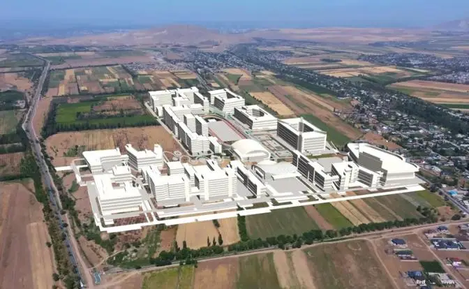 КПРФ — за Россию, остальная Госдума — за Киргизию