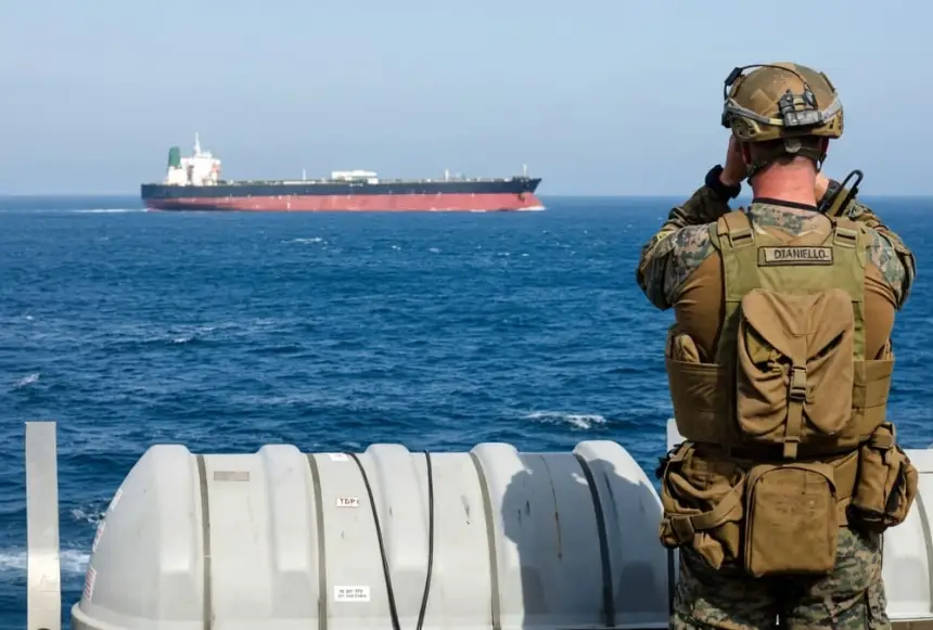 Перемирие США и Ирана: формула Троцкого для коалиции Эпштейна