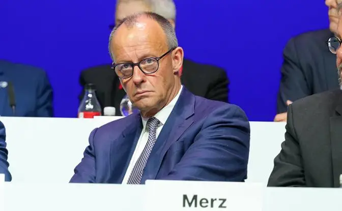 Штурвал натовского корабля — в руках сумасшедшего