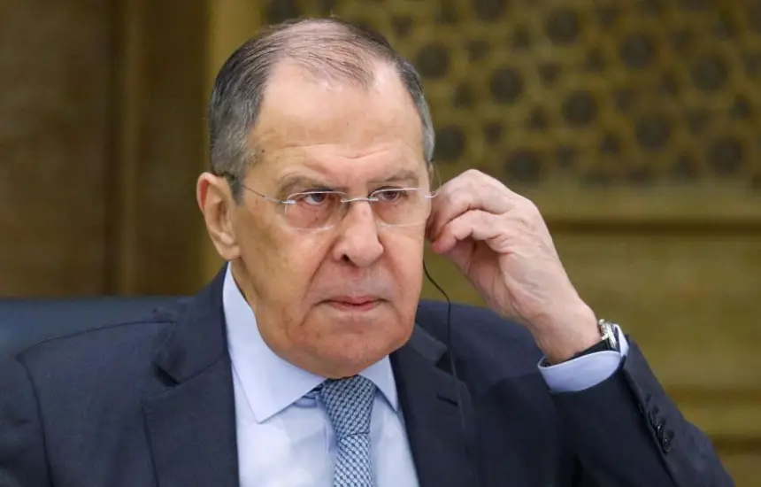 Ярче слов Лаврова стало только его молчание в Пекине