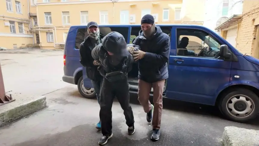 В союзе с террористами: почему Украину называют УГИЛ?