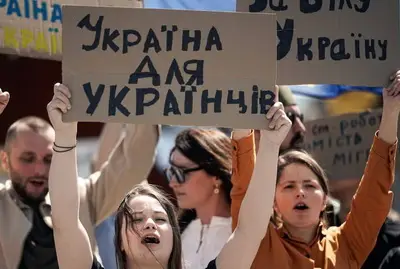 «Украинцы станут метисами!» - Зе-чиновник спровоцировал протесты нацистов