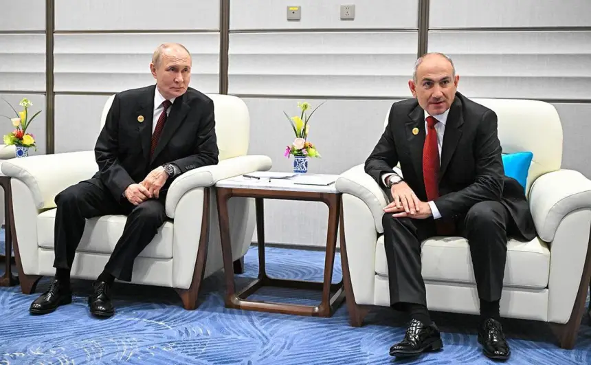 Путин жестко выбивает стул из-под Пашиняна