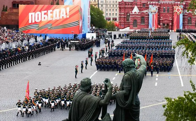 Торгаш Днем Победы: Зеленскому без разницы на чем «рубить деньги»