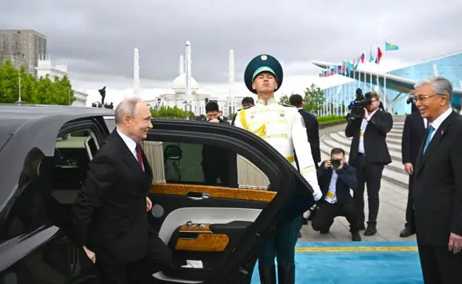 Итоги визита Путина в Казахстан принесли друзьям добрые вести