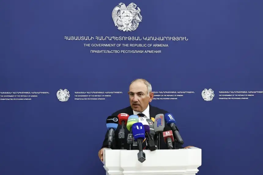 Армянский эксперт: шансы власти и оппозиции на предстоящих выборах равны