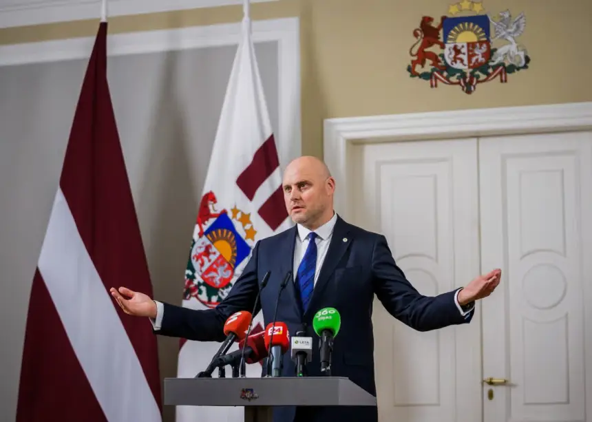 Новый премьер Латвии намерен лишить страну миллиарда евро в год