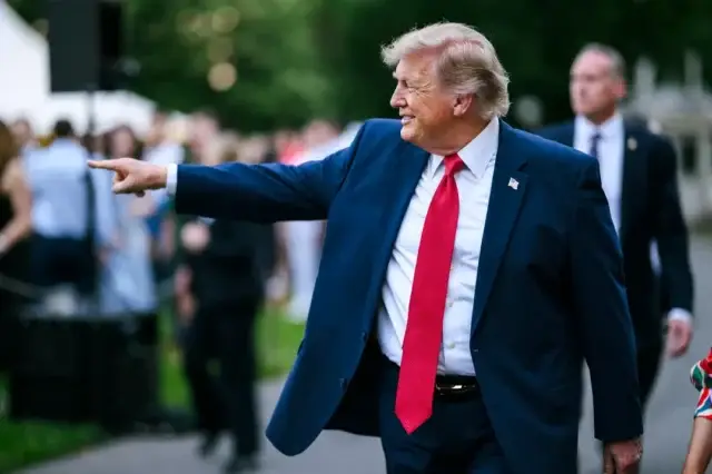 Шепнул на ушко: Трамп посоветовал Зеленскому смелее давить на РФ