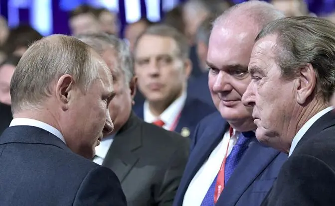 Крах «единого евро-фронта»: К Путину прилетел Шредер — как и требовала РФ