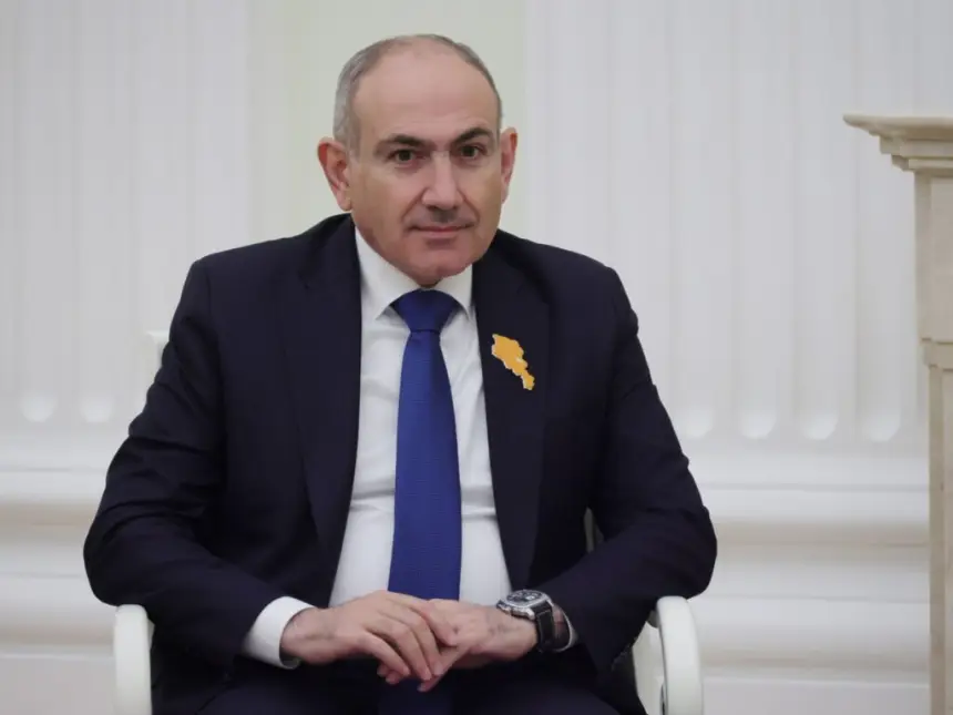 Курс Еревана «за двумя зайцами» горит: Пашинян припомнил Лукашенко старое
