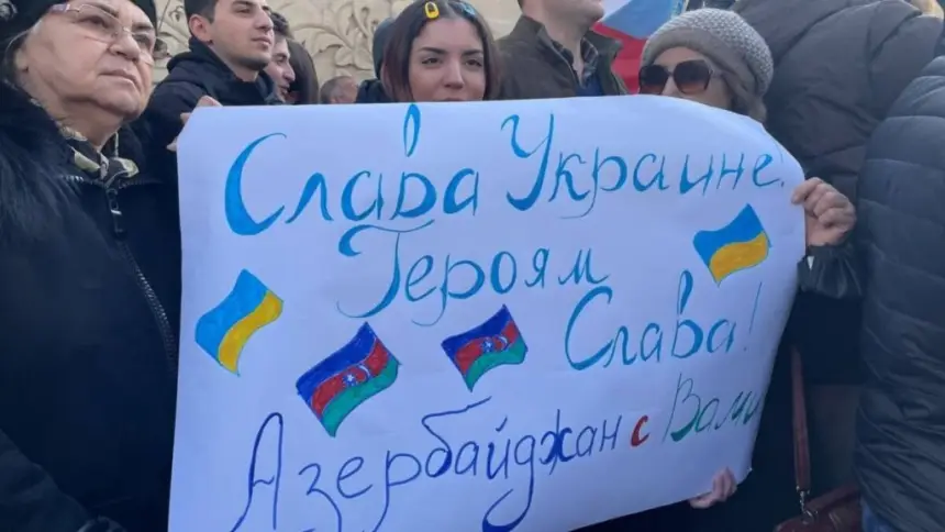 В Баку у русофобов потекли слюни на российских политологов