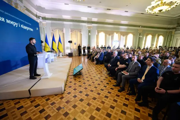Двенадцать тезисов Зеленского, или Чем займутся украинские дипломаты