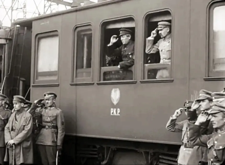 Зачем Киев собрался восхвалять Петлюру?