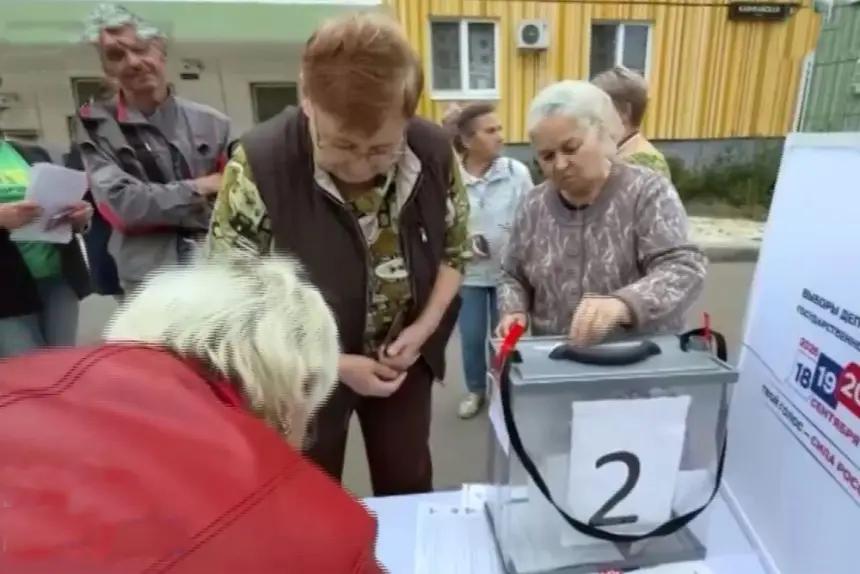 Мариупольцы не испугались угроз Украины и массово проголосовали досрочно